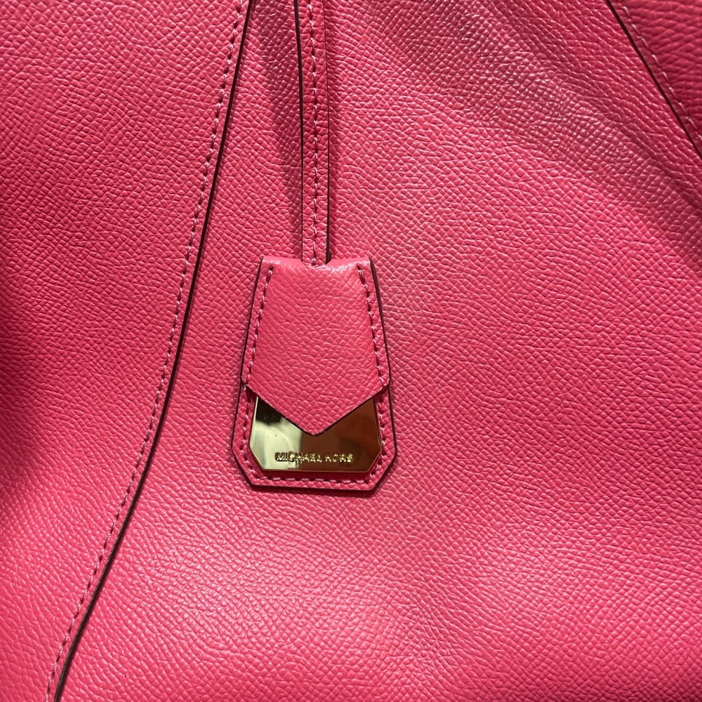 Michael Kors Pink Tote Bag - Picture 4 of 8